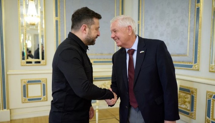 Зеленський емоційно відреагував на смерть Ліндсі Ґрема Зеленський емоційно відреагував на смерть Ліндсі Ґрема